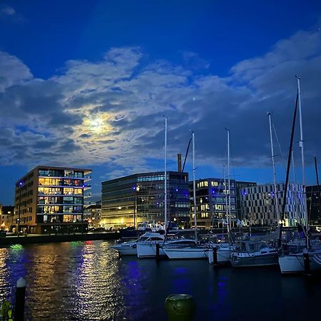 Gemuetl Wohnung Mit Blick Auf Den Hafen Bremerhaven Esterno foto